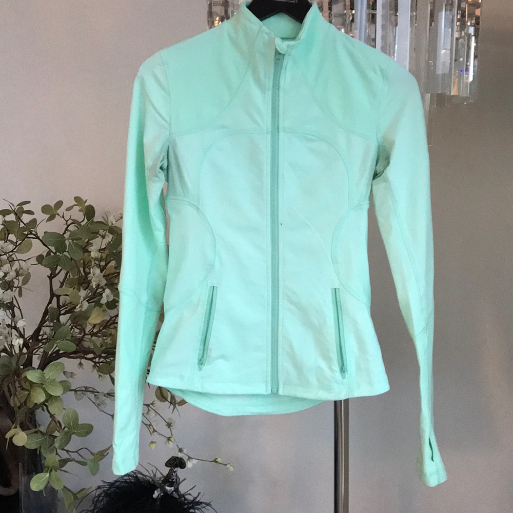 Lulu lemon mint green zip